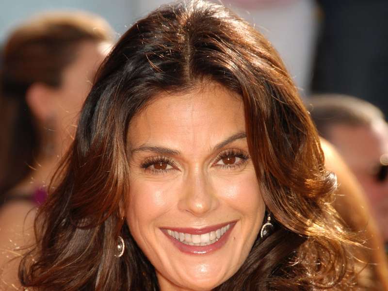 Teri Hatcher Wallpaper