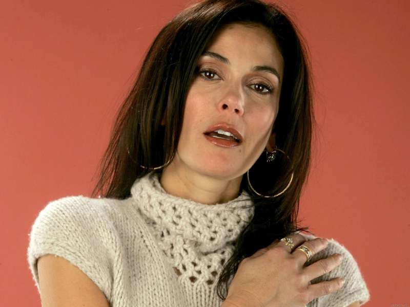 Teri Hatcher Wallpaper