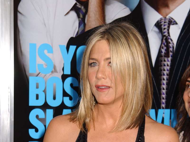 Jennifer Aniston At Horrible Bosses Premiere In Hollywood Wallpaper