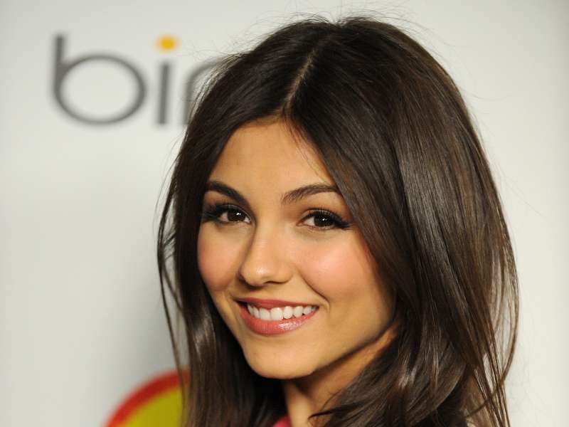 Victoria Justice At Bully Premiere In Los Angeles Wallpaper