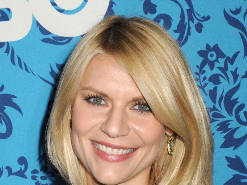 Claire Danes At Premiere Of Girls In New York City Wallpaper