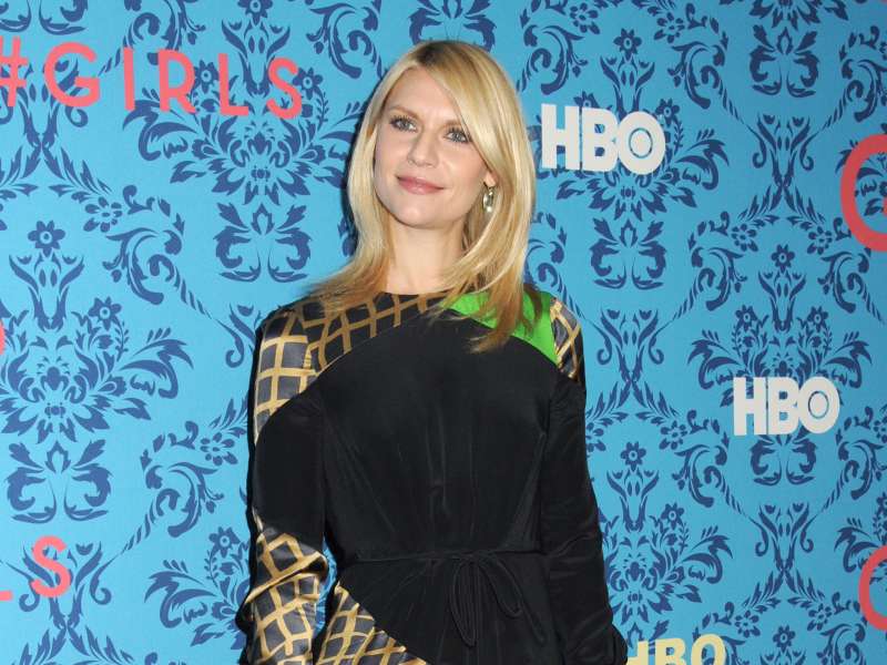 Claire Danes At Premiere Of Girls In New York City Wallpaper