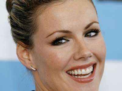 Kathleen Robertson