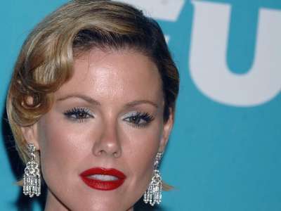 Kathleen Robertson