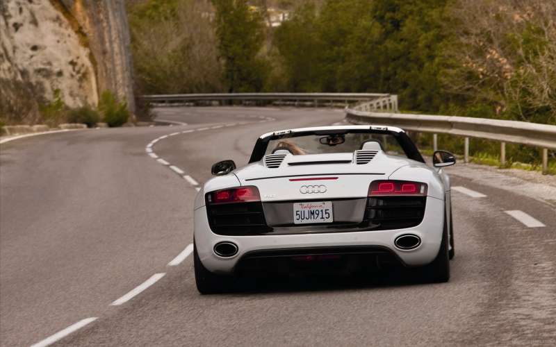 Audi R8 GT Spyder2 Wallpaper