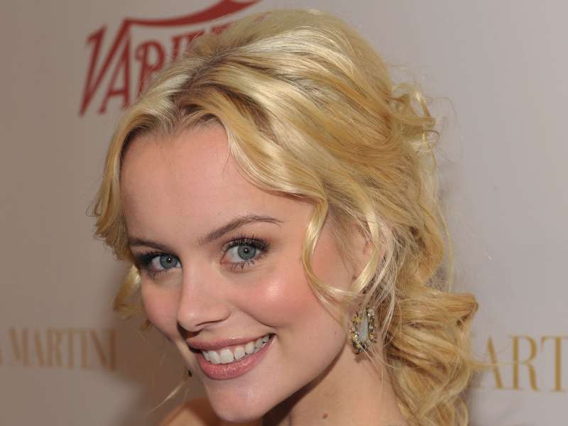 Actress Helena Mattsson Wallpaper