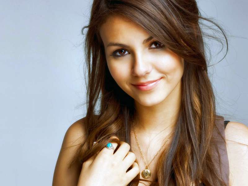 Victoria Justice Wallpaper