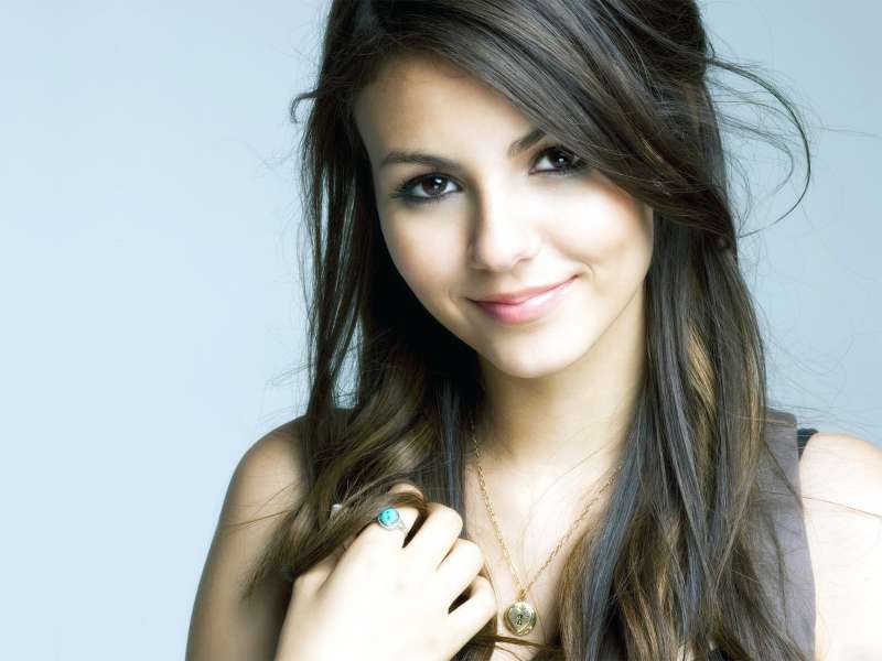 Victoria Justice Wallpaper