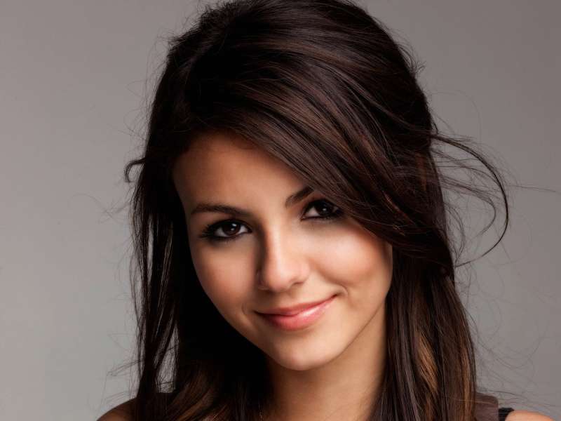 Victoria Justice Wallpaper