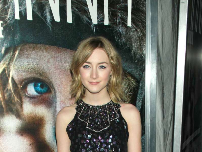 Saoirse Ronan Wallpaper