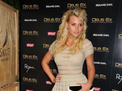 Alyson Michalka On Party