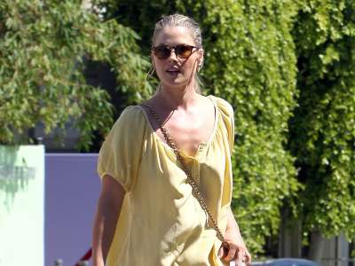 Ali Larter Shopping At Bel Bambino