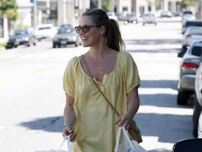 Ali Larter Shopping At Bel Bambino