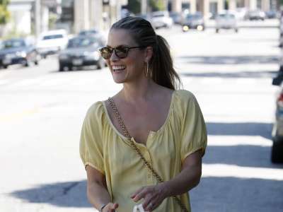 Ali Larter Shopping At Bel Bambino