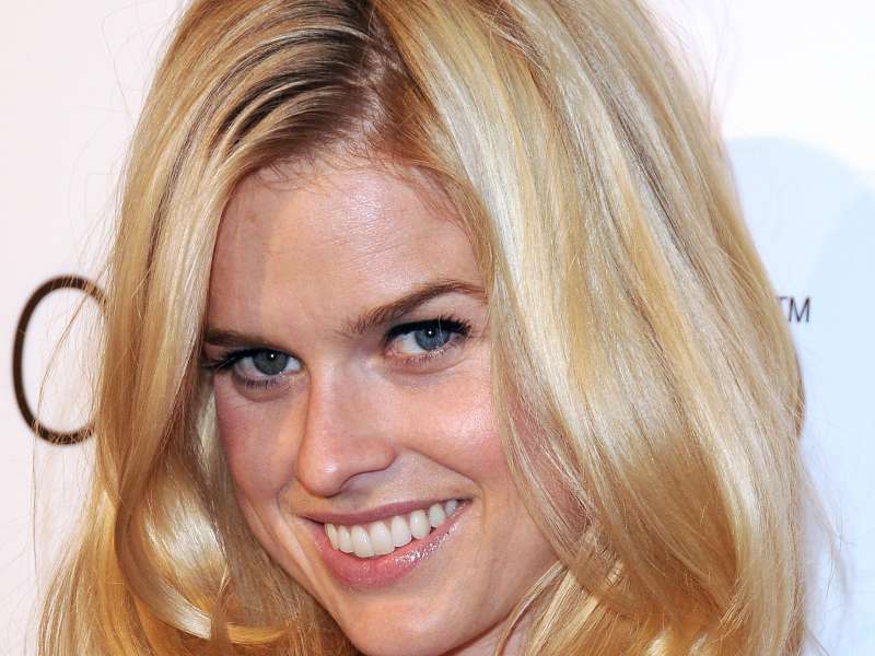 Alice Eve Wallpaper