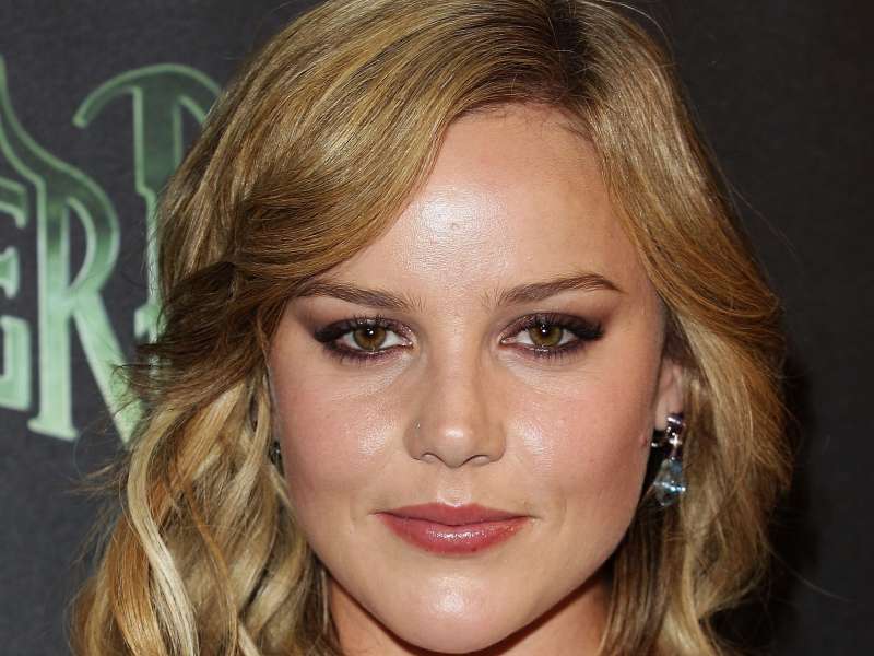 Abbie Cornish On Australian Suckerpunch Premiere Wallpaper