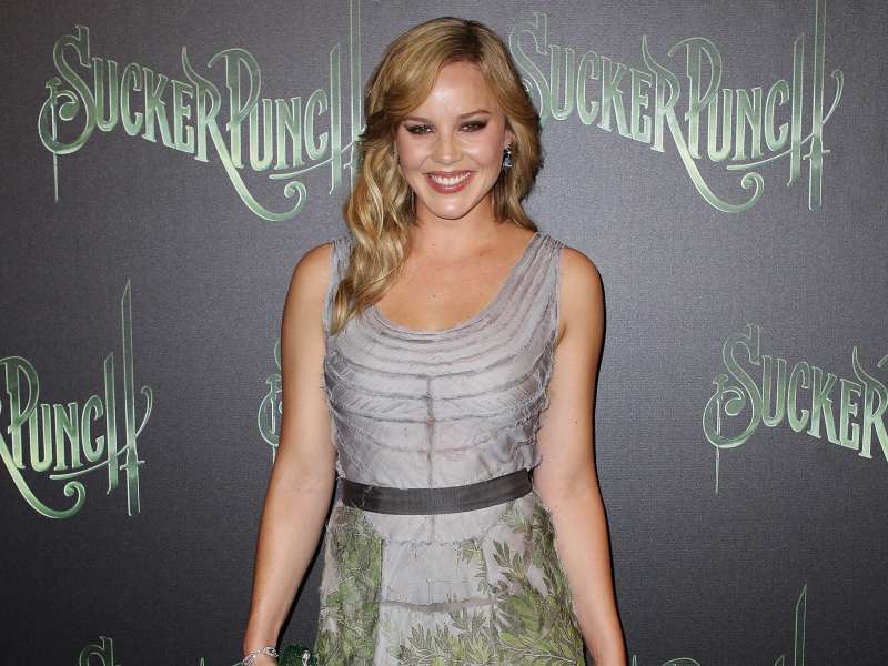 Abbie Cornish On Australian Suckerpunch Premiere Wallpaper