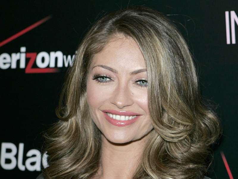 Rebecca Gayheart Wallpaper