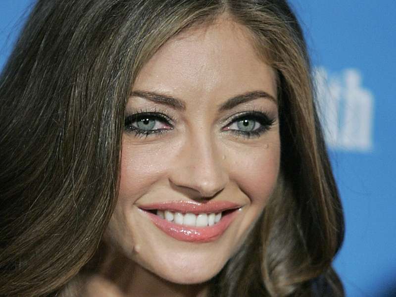 Rebecca Gayheart Wallpaper