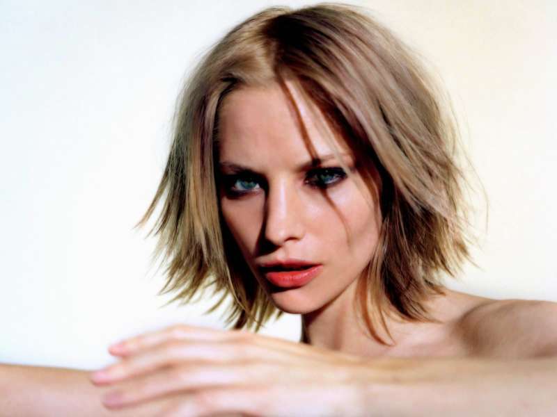 Sienna Guillory Wallpaper