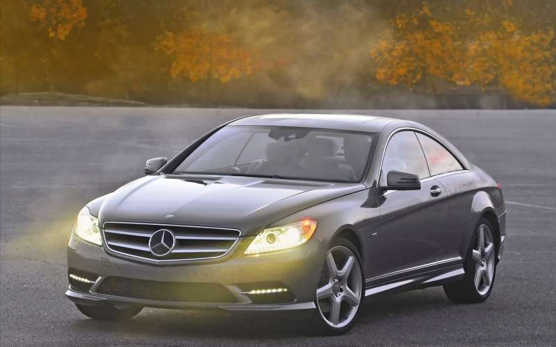 Mercedes Benz CL550 4MATIC1 Wallpaper