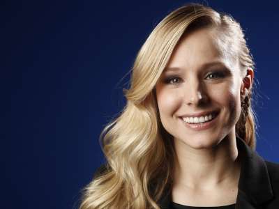 Kristen Bell At CA Portrait Shoot In NYC