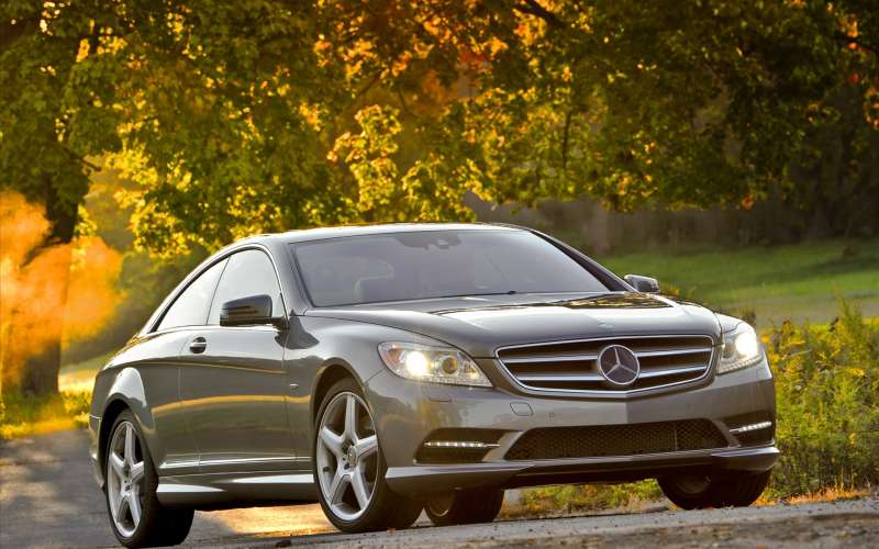 Mercedes Benz CL550 4MATIC1 Wallpaper