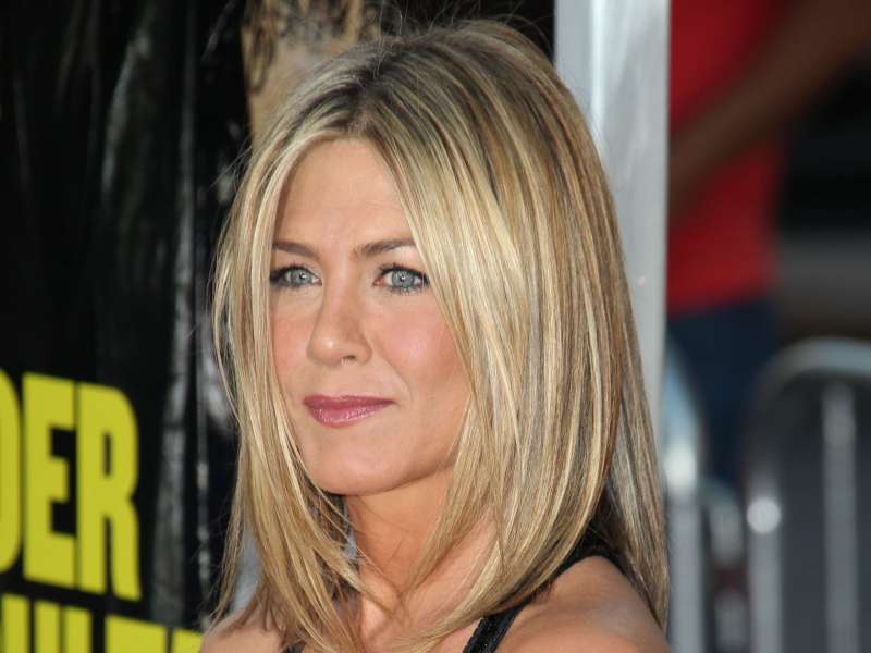 Jennifer Aniston At Horrible Bosses Premiere In Hollywood Wallpaper