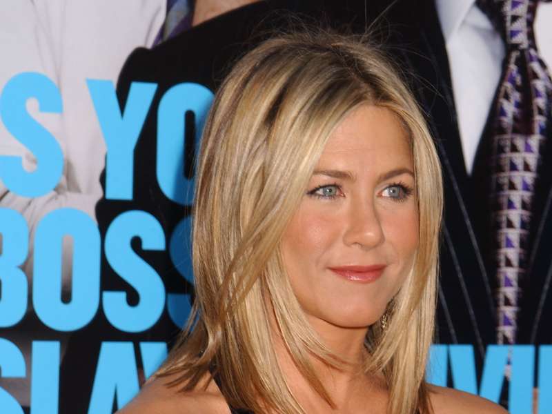 Jennifer Aniston At Horrible Bosses Premiere In Hollywood Wallpaper