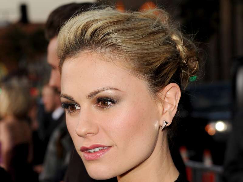 Anna Paquin Wallpaper