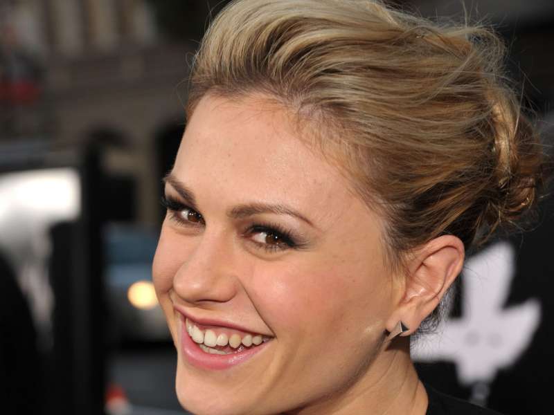 Anna Paquin Wallpaper