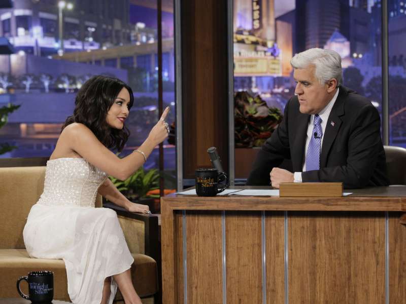 Vanessa Hudgens At Tonight Show With Jay Leno Wallpaper