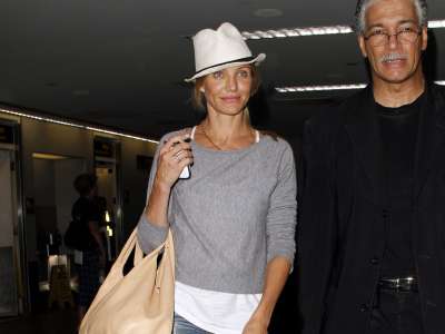 Cameron Diaz In Laguardia Airport