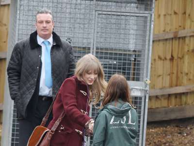 Taylor Swift Visiting The London ZOO