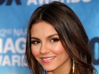 2 Victoria Justice